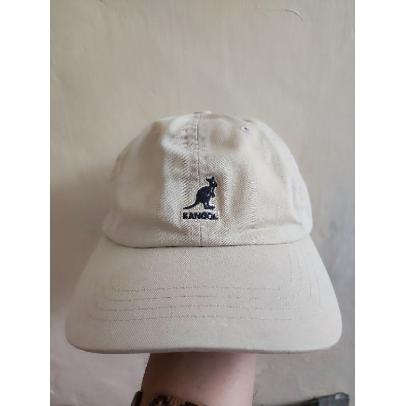 topi kangol