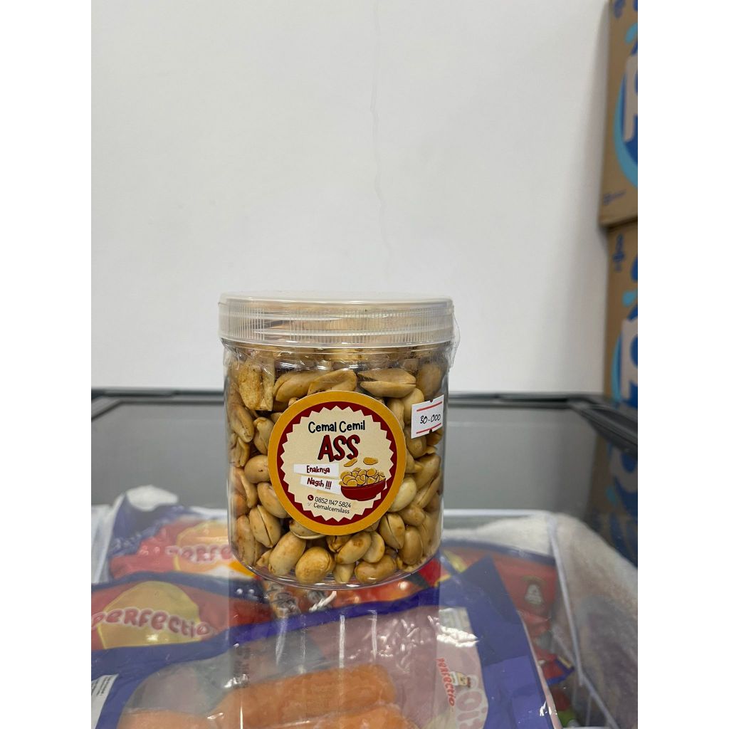 

Cemal Cemil Peanuts Jar