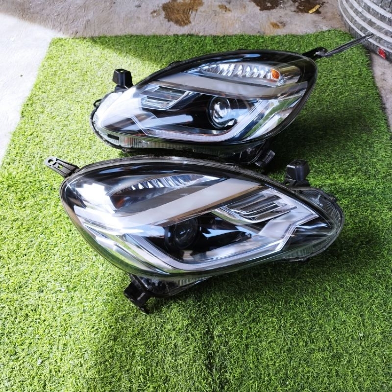 Headlamp Lampu Depan Brio RS 2014 Original