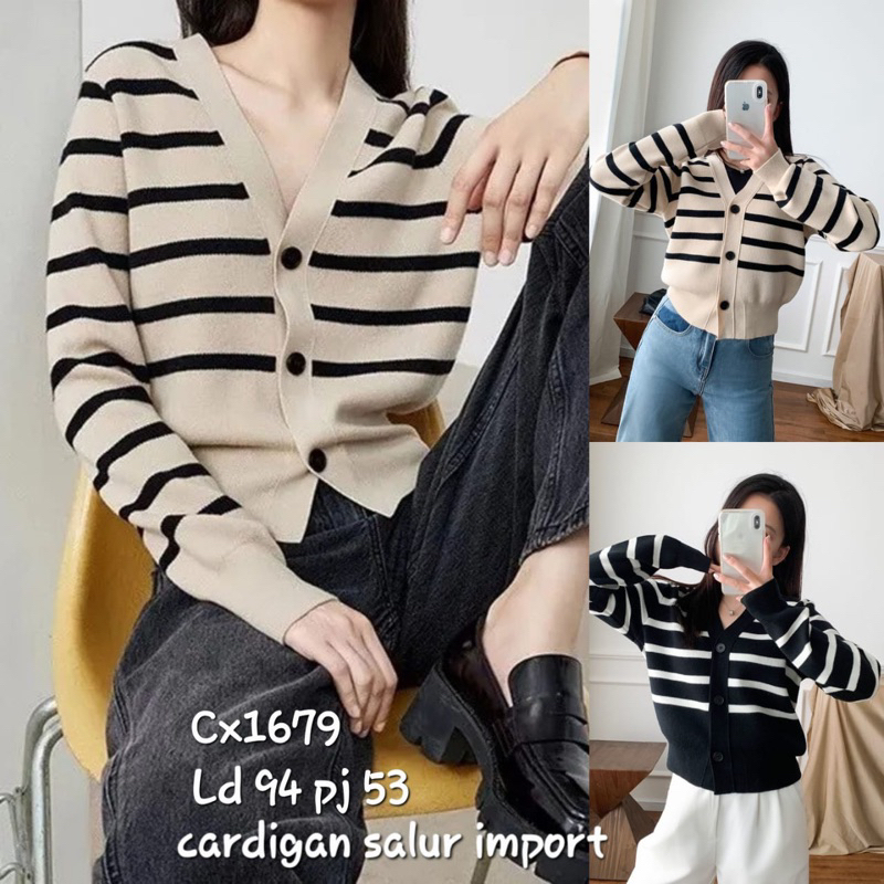 Sweater Garis Hitam Putih Wanita