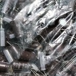 KAPASITOR ELKO 1000UF/35VOLT ELCO 1000UF/35VOLT