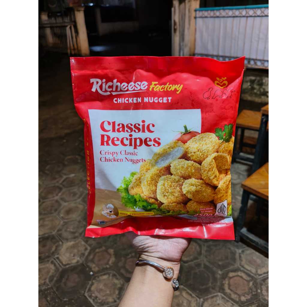 

Richese Factory Classic Recipes Chicken Nugget Crispy Clasics 250GR KHUSUS SAMEDAY