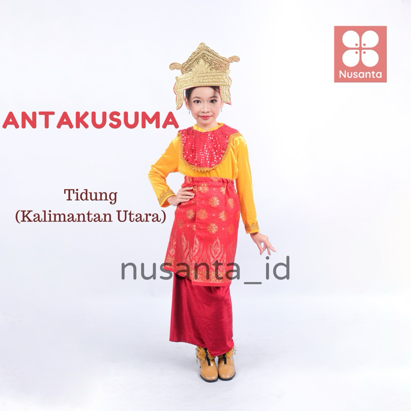 Baju adat tidung anak kalimantan utara