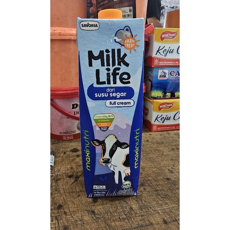 

Susu sapi UHT Milklife