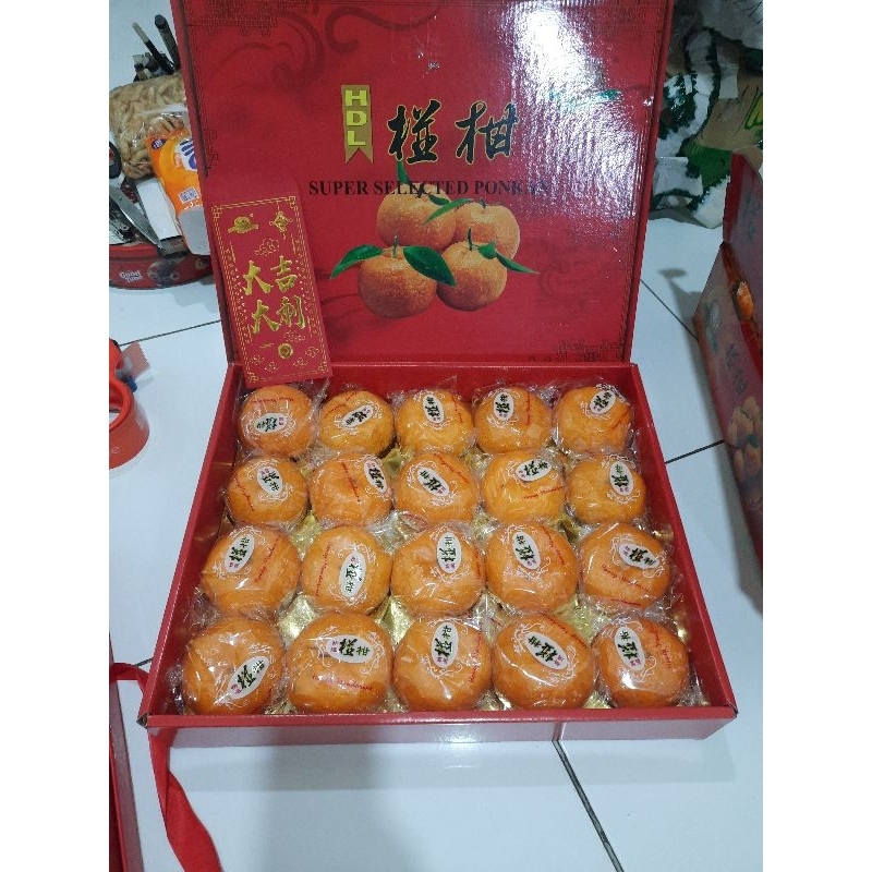 

jeruk mandarin ponkam edisi imlek /1 dus isi 20