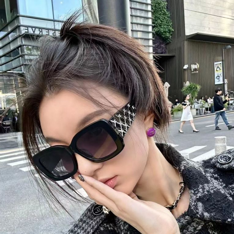 Kacamata Fashion wanita gaya cewek kasual premium mahal dewasa sunglasses hitam uv 400 lensa kaca ma