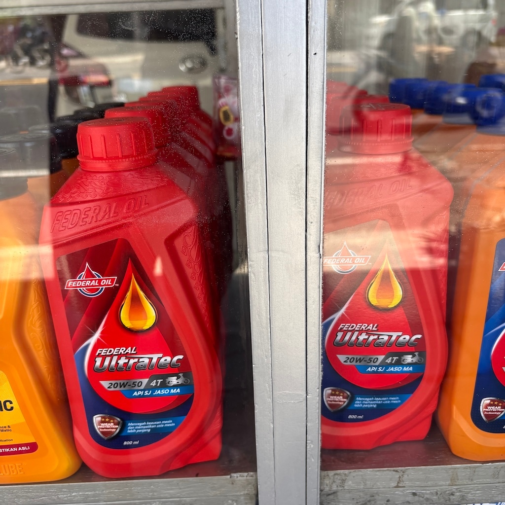 Oli Motor Federal Ultratec 800ml dan 1 liter
