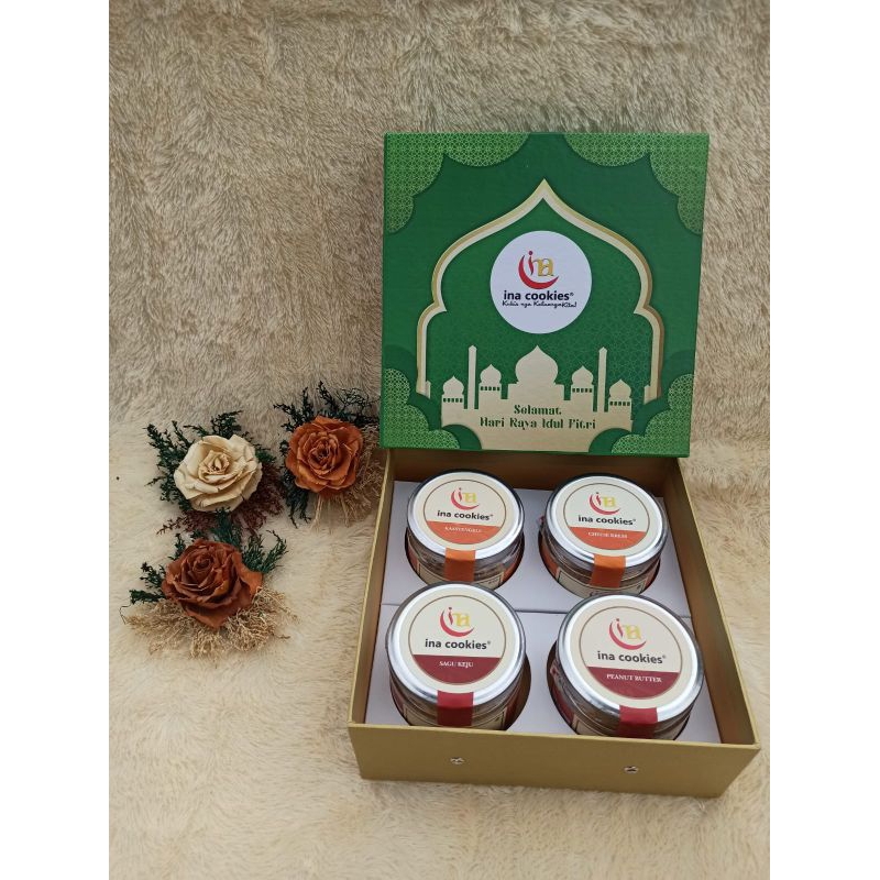 

Hampers Inacookies 4 jar toples kaca Paket kue Lebaran