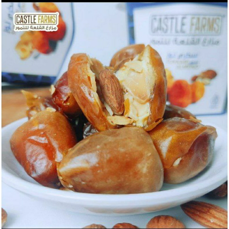 

Kurma Sukkari isi Almond" kemasan ember 850gr dan dus 500gr