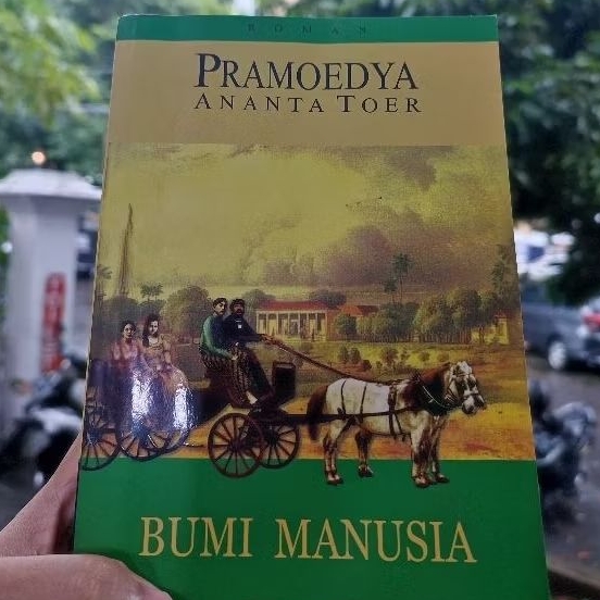 Prameedya Ananta Toer Bumi Manusia (bukubekas ORIGINAL)