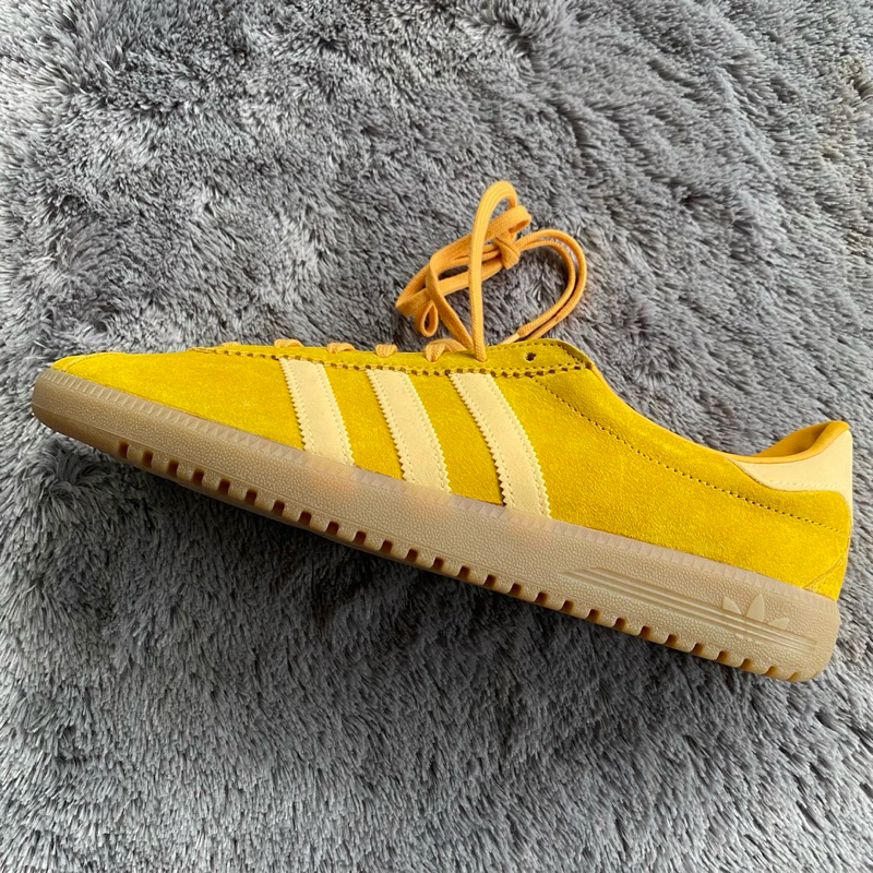 Adidas Bermuda yellow strip gold New Original