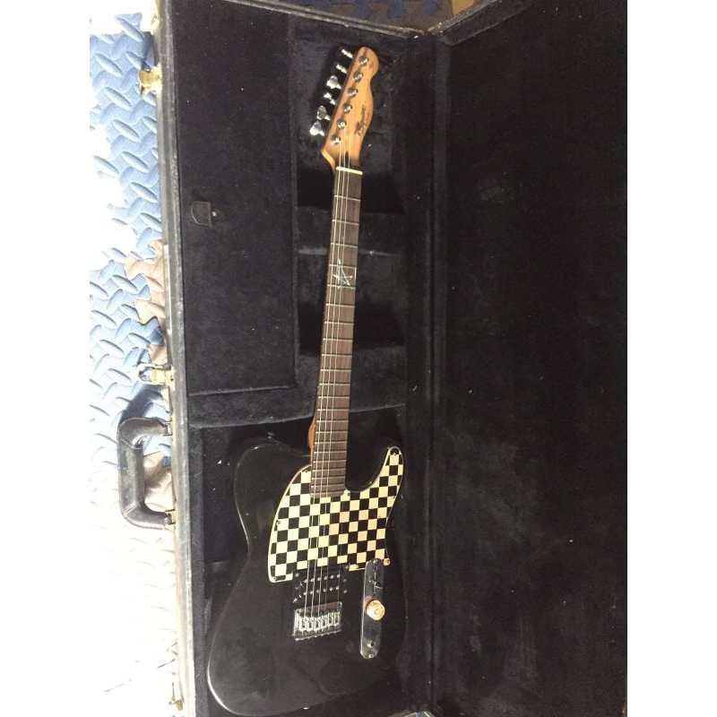 gitar squier avril lavigne