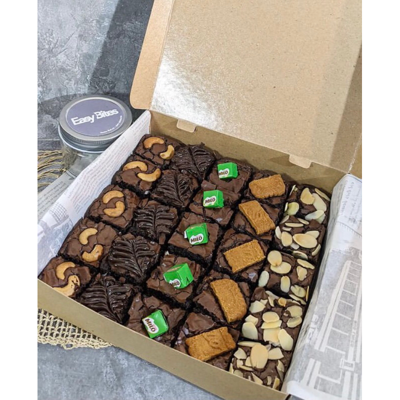 

FUDGY BROWNIES MADE WITH 90% CHOCOLATE