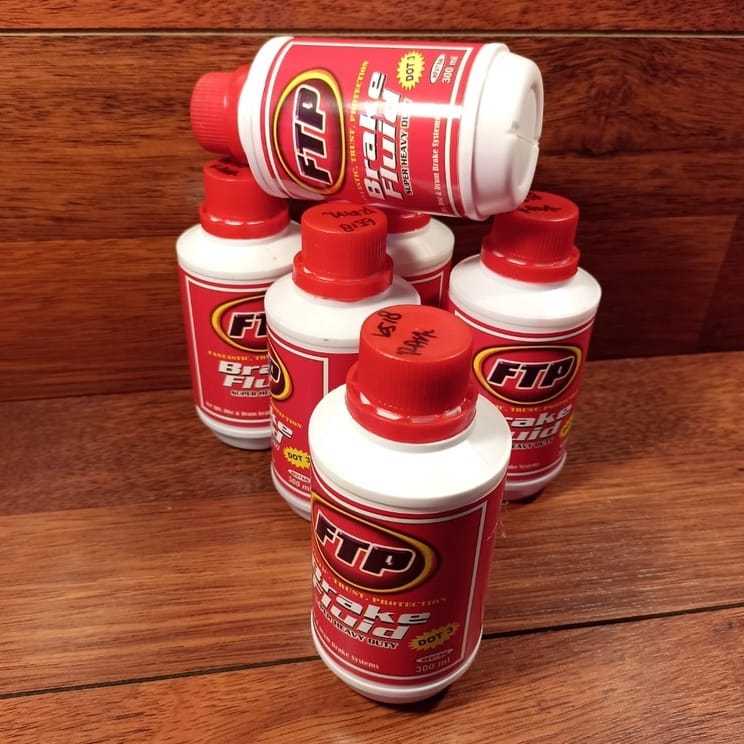 [ BERKAH MOTOR RACING ] MINYAK REM 300ml WARNA MERAH