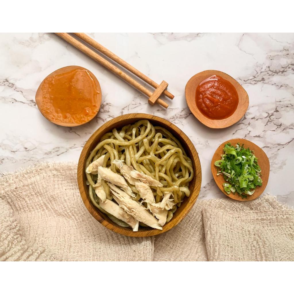 

Paket 10 Bakmi Ayam Karet On The Go (Frozen) by Bakmi Karet Krekot *include packaging stereofoam