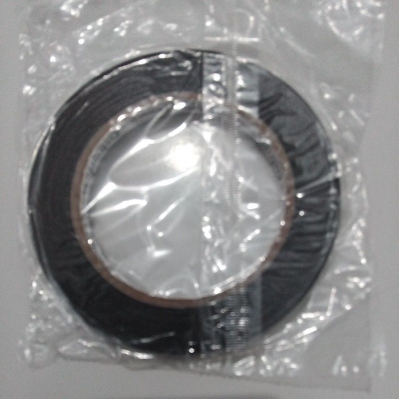 

DOUBLE TAPE / DOUBLE FOAM TAPE / DOUBLE TAPE BUSA 1/2 INCI (1 CM) MERK ASTRON WARNA FOAM (BUSA) HIJAU