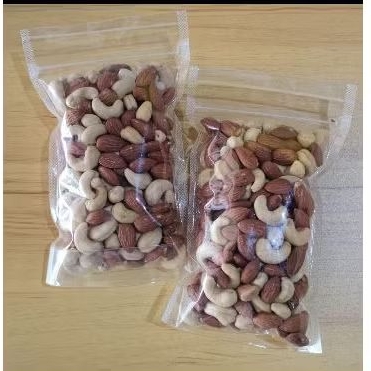 

kacang MIX mede panggang + almond panggang