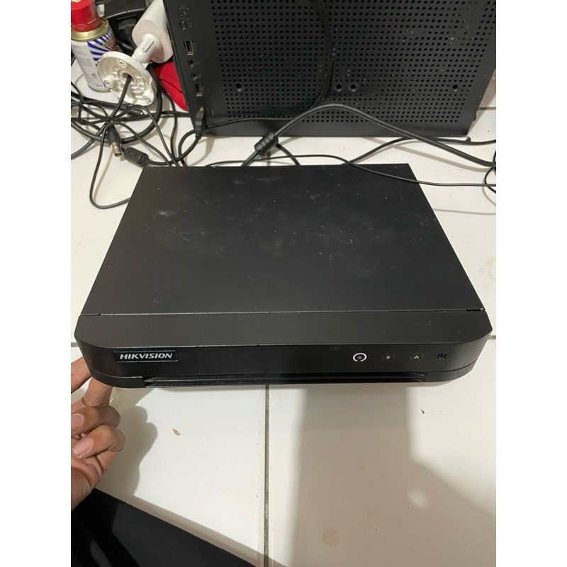 DVR HIKVISION 8 CH DS-7208HQHI-K1/E