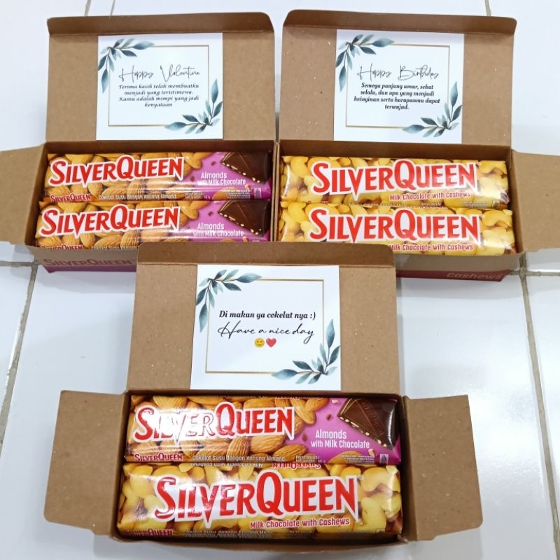 

Paket 1 dus / 10 pcs Silverqueen Coklat cokelat chocolate silver queen gift box hampers hadiah kado ulang tahun birthday anniversary valentine natal wisuda hari ibu hari guru rasa almond dan cashew mede