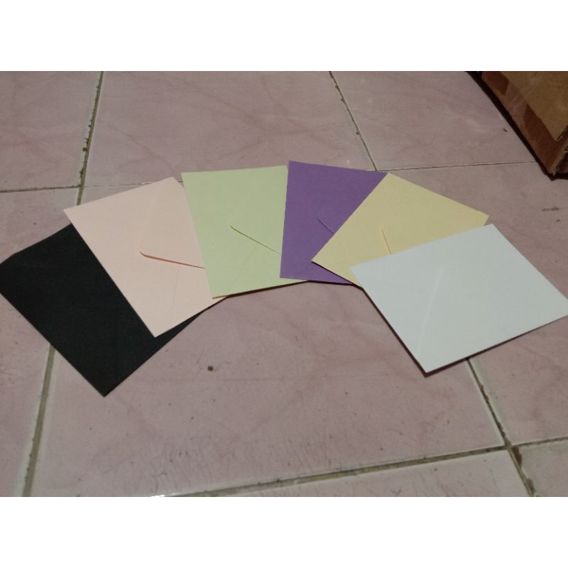 

amplop warna ukuran A6 bahan jasmine warna warni