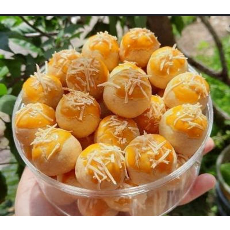 

KUE NASTAR TOPING KEJU PREMIUM 500GRAM