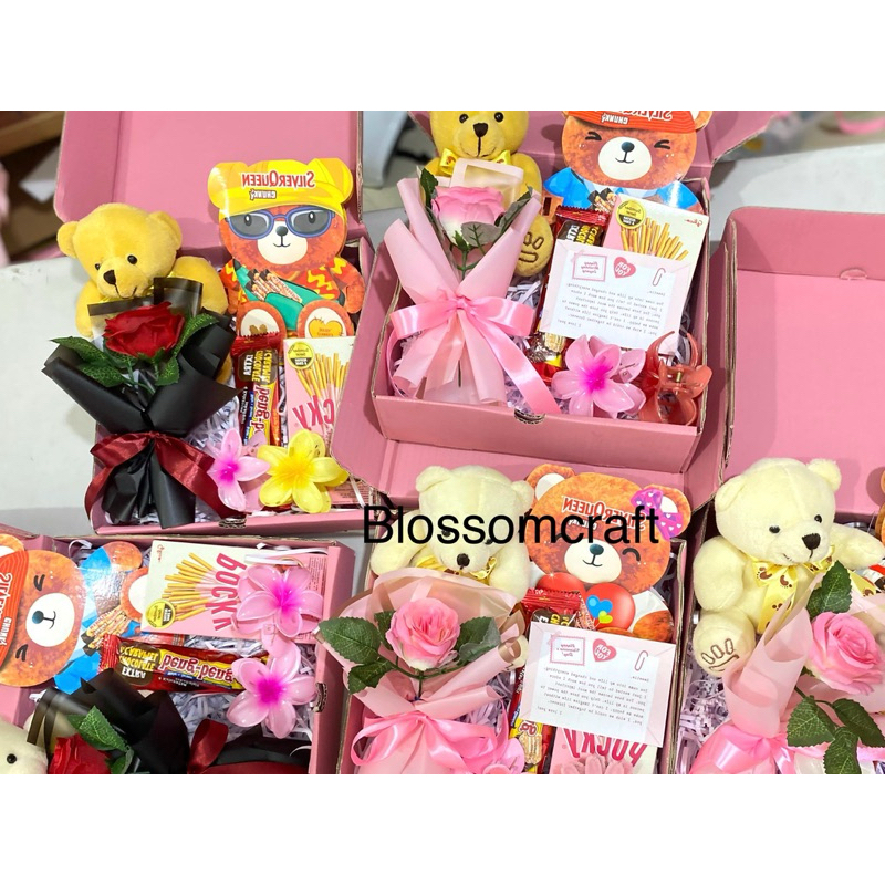 

Batam| GIFT BOX BIRTHDAY pakai LED FREE KARTU UCAPAN