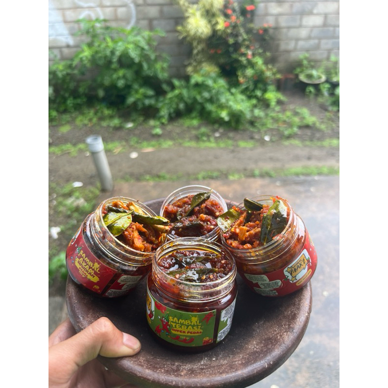 

Sambal Ayam Suwiran dan Terasi (dapat 4 macam) pedas dan super pedas