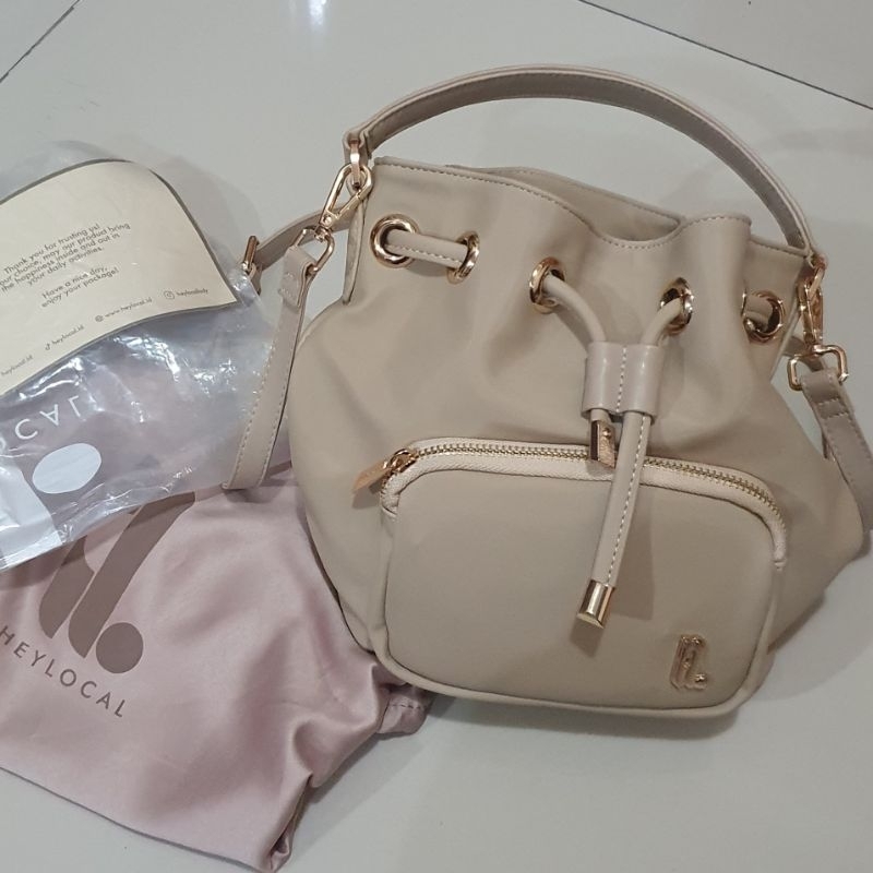 Heylocal Tokyo Bucket Bag Beige - Tas Serut Selempang [Preloved]