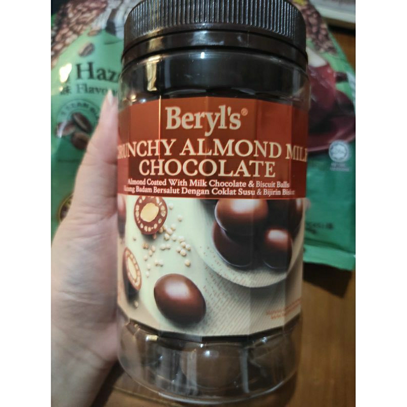 

Beryl's crunchy Almond Milk Chocolate