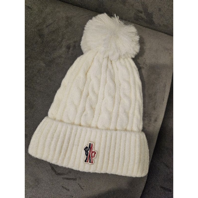READY NEW TOPI MONCLR BEANIE WHITE