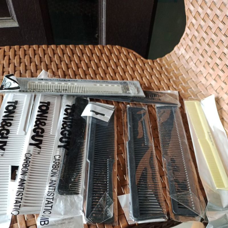 sisir rambut potong rambut