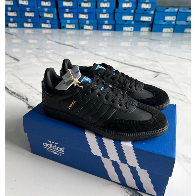 Sepatu adidas samba full black