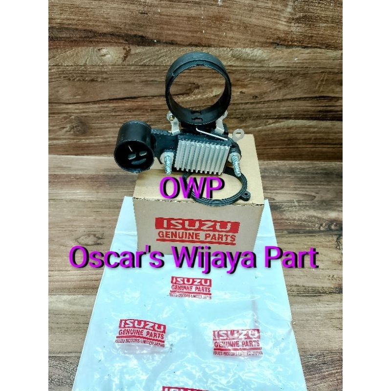 IC REGULATOR /IC ALTERNATOR DINAMO AMPERE MOBIL ISUZU NKR 66/NKR 71 24V SOKET BULAT  PIN 3 ORIGINAL