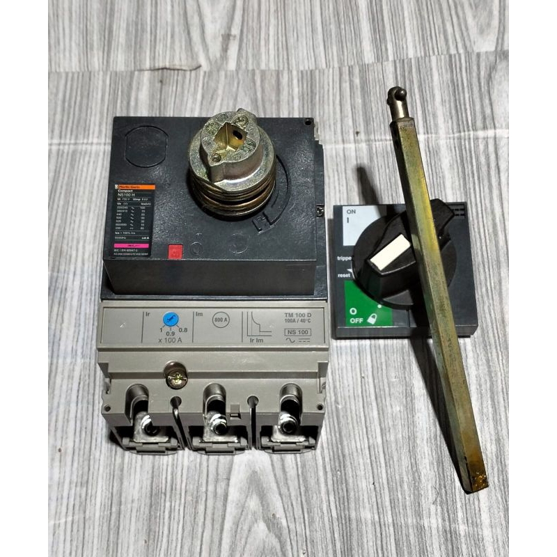 mccb ns100H 3pol 100a Merlin gerin original