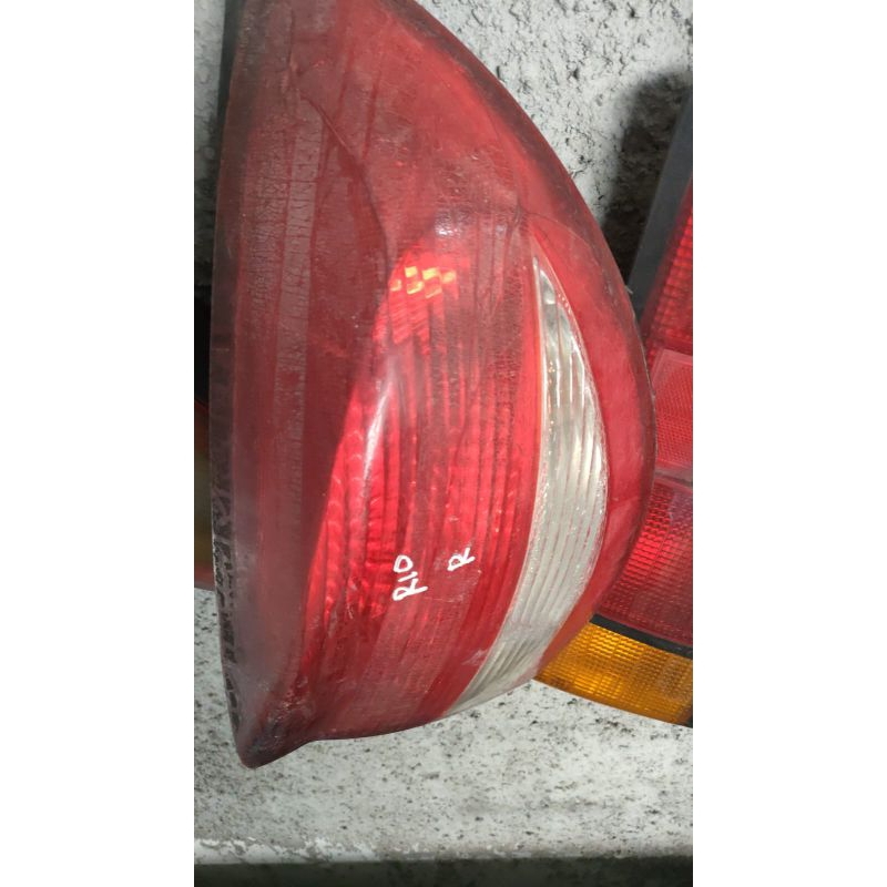 lampu belkang Kia Rio