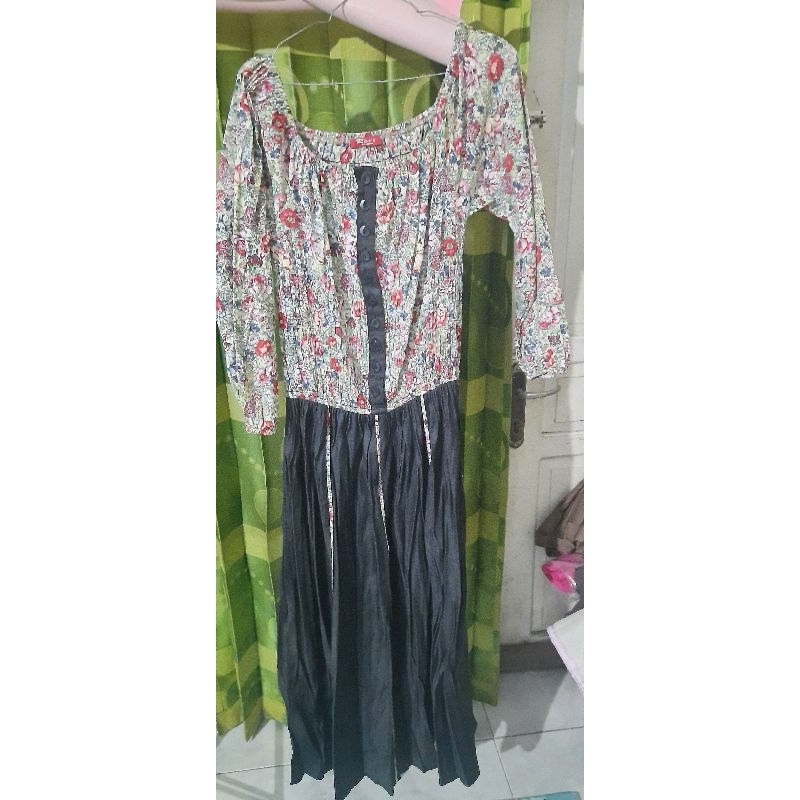 Dress Motif Bunga Lengan Panjang (Preloved)