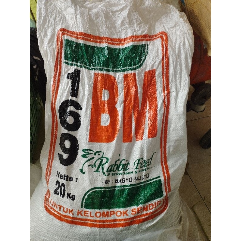 Pelet kelinci BM 169 Rabbit Feed