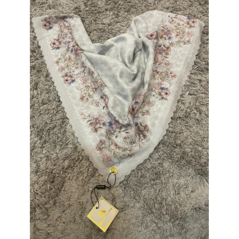 Hijab Segi4 Bungatta