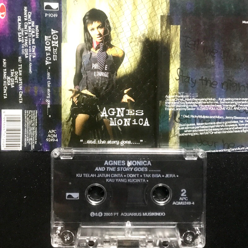 KASET PITA AGNES MONICA