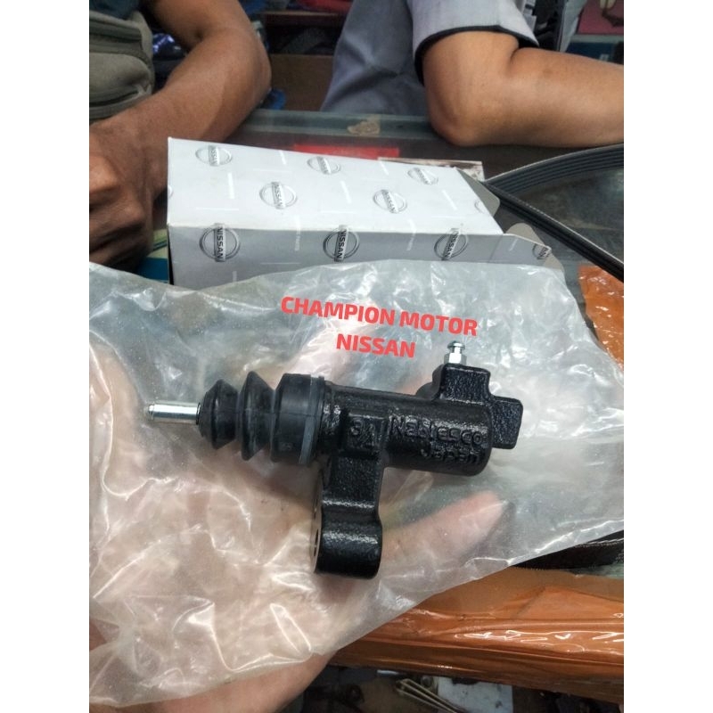 NISSAN SUNNY GL NEO N16  MASTER KOPLING BAWAH ORI NISSAN