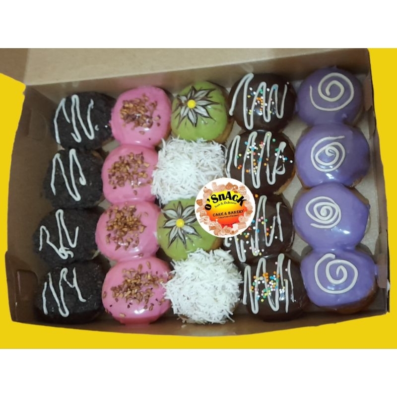 

Mini Donat Premium 1 box isi 20 Pcs Donat Sedang | Donat Mini 1 dus isi 20 Pcs Donat Sedang Aneka Toping