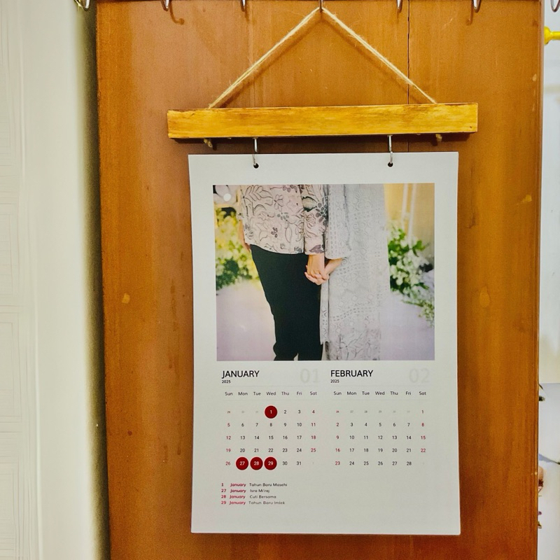 

Kalender Dinding Aestetik Minimalis