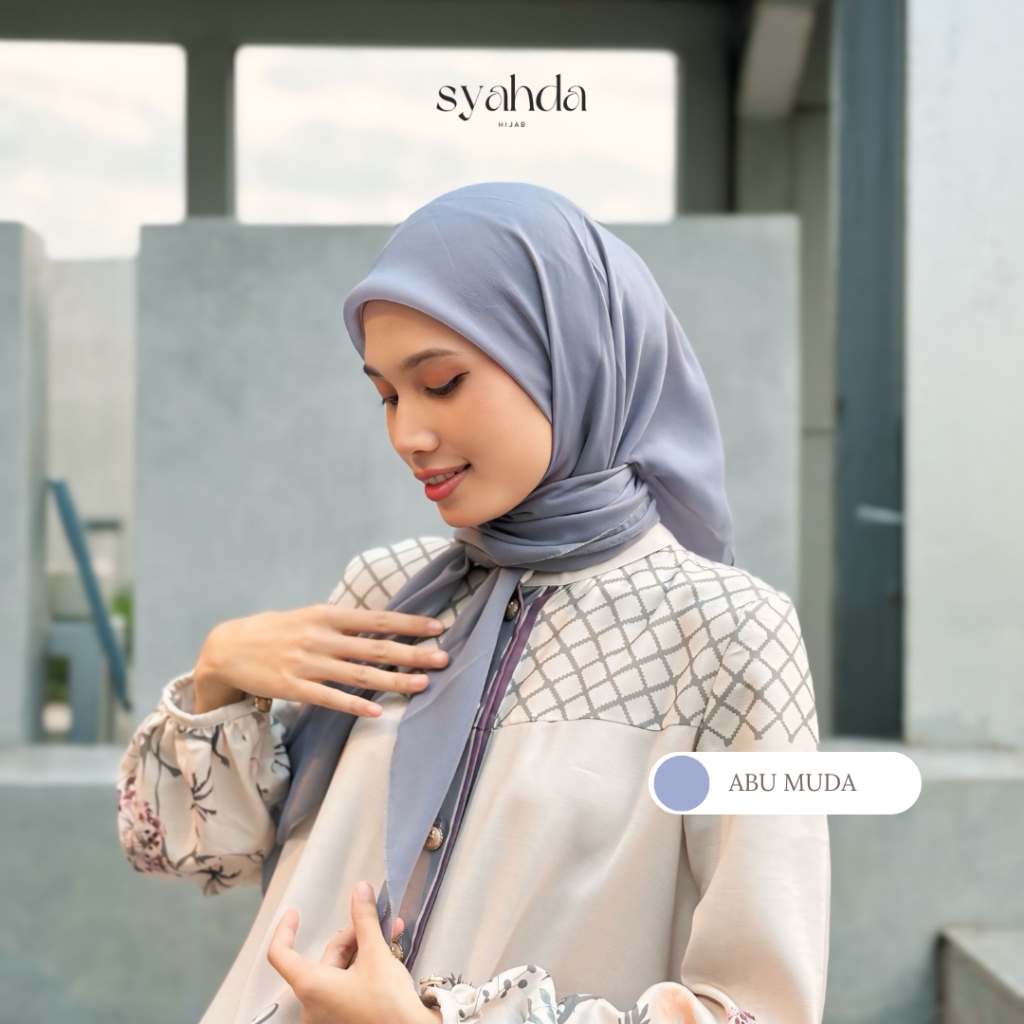 Hijab Bella Square Segi Empat Polycotton Polos - Abu Muda by Syahda Hijab