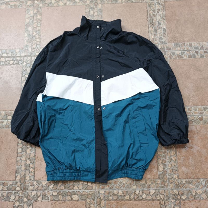 GU Colorblock Windbreaker Jacket size XL