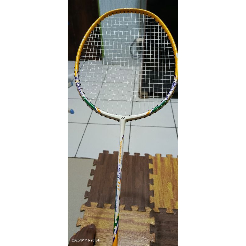 yonex nano ligt 11