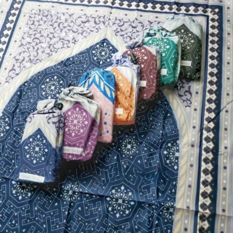 SAJADAH TRAVEL POUCH/SAJADAH KECIL/SAJADAH SOUVENIR/SAJADAH POUCH/SAJADAH MINI