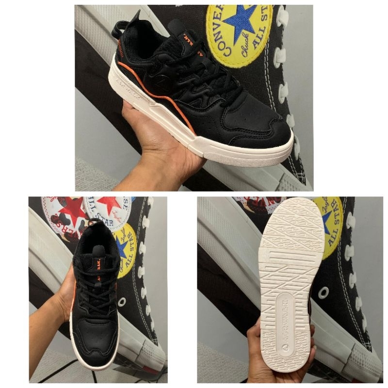 Sepatu airwalk pria (sol putih)
