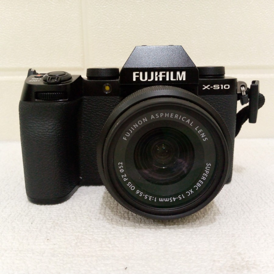 Fujifilm X-S10 lensa 15-45mm kamera mirrolles second