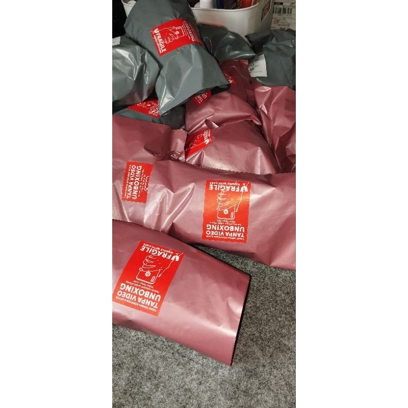 

Coklat Dubai 4Pcs dan 1 Hijab