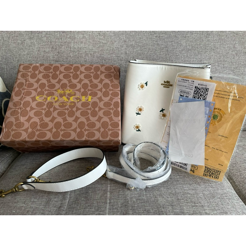 preloved tas merek Coach kondisi 80-90%  Harga net